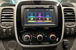 Harmaa Renault Trafic 2020 kuva 11.