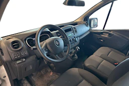 valkoinen Renault Trafic 2020 kuva 3.