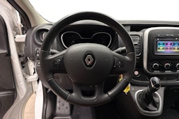 valkoinen Renault Trafic 2020 kuva 9.
