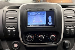 valkoinen Renault Trafic 2020 kuva 19.