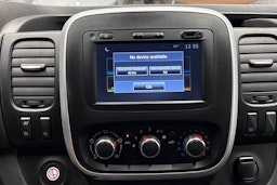 valkoinen Renault Trafic 2020 kuva 21.