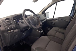 sininen Renault Trafic 2021 kuva 7.