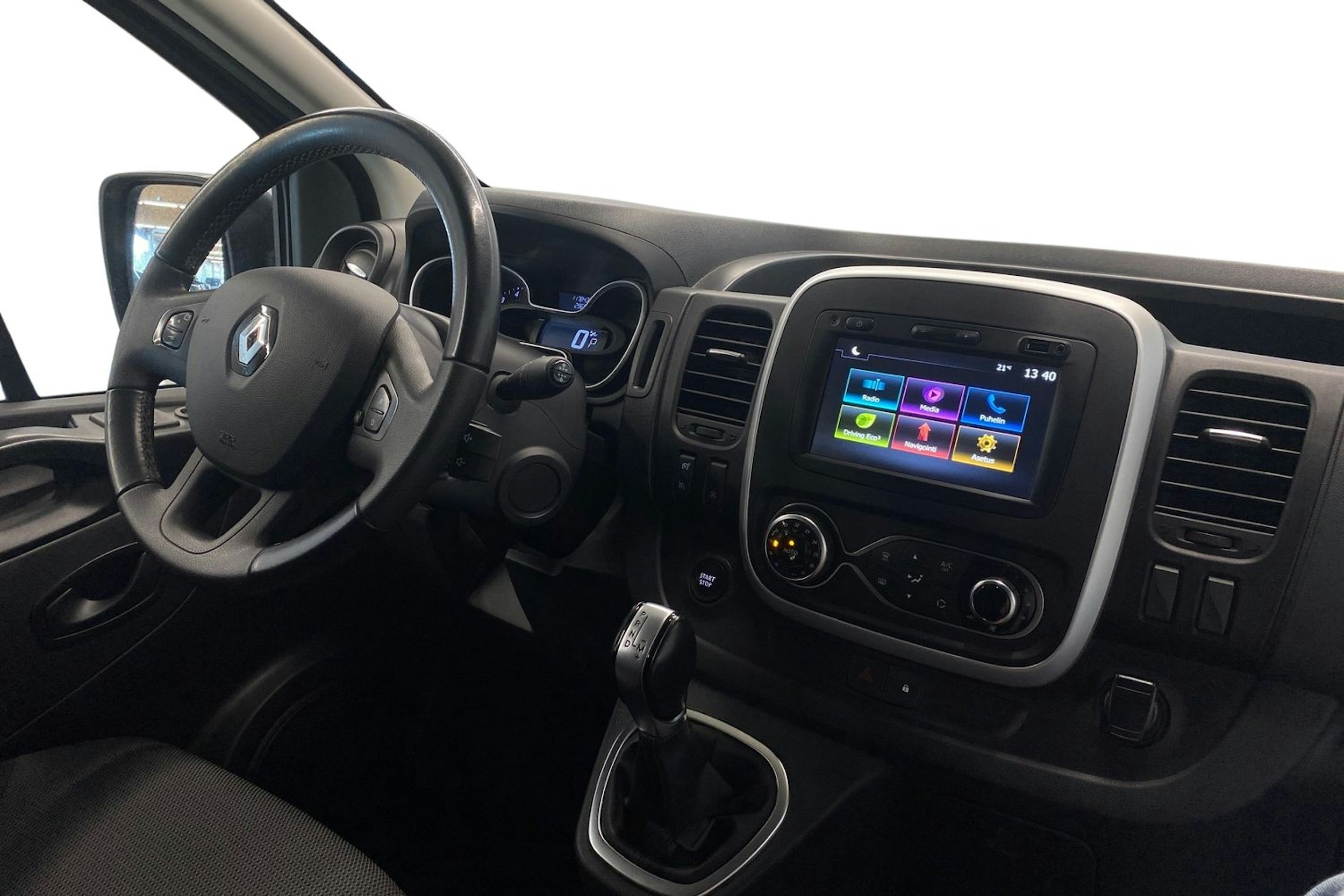 sininen Renault Trafic 2021 kuva 10.