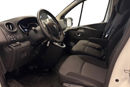 valkoinen Renault Trafic 2021 kuva 6.