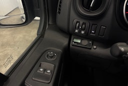 valkoinen Renault Trafic 2021 kuva 12.