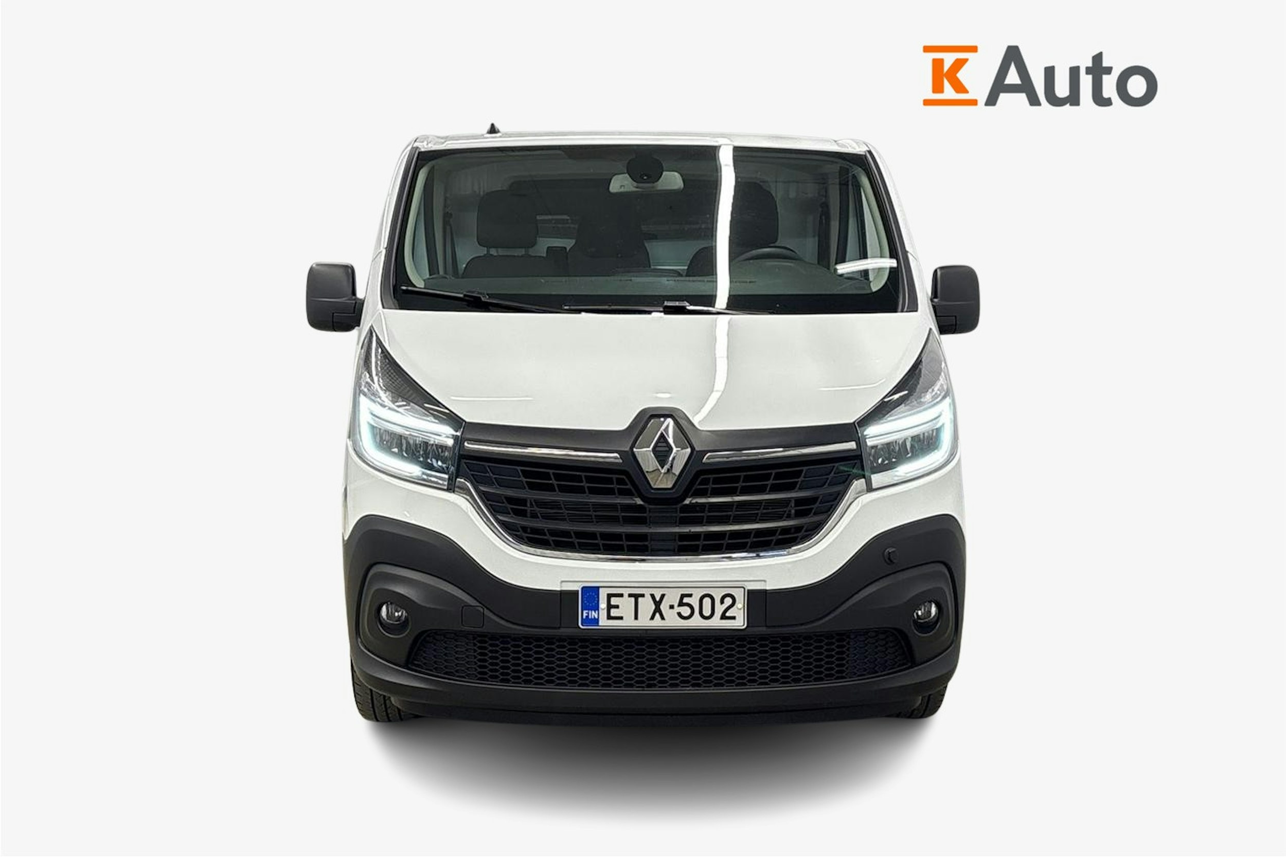 valkoinen Renault Trafic 2021 kuva 4.