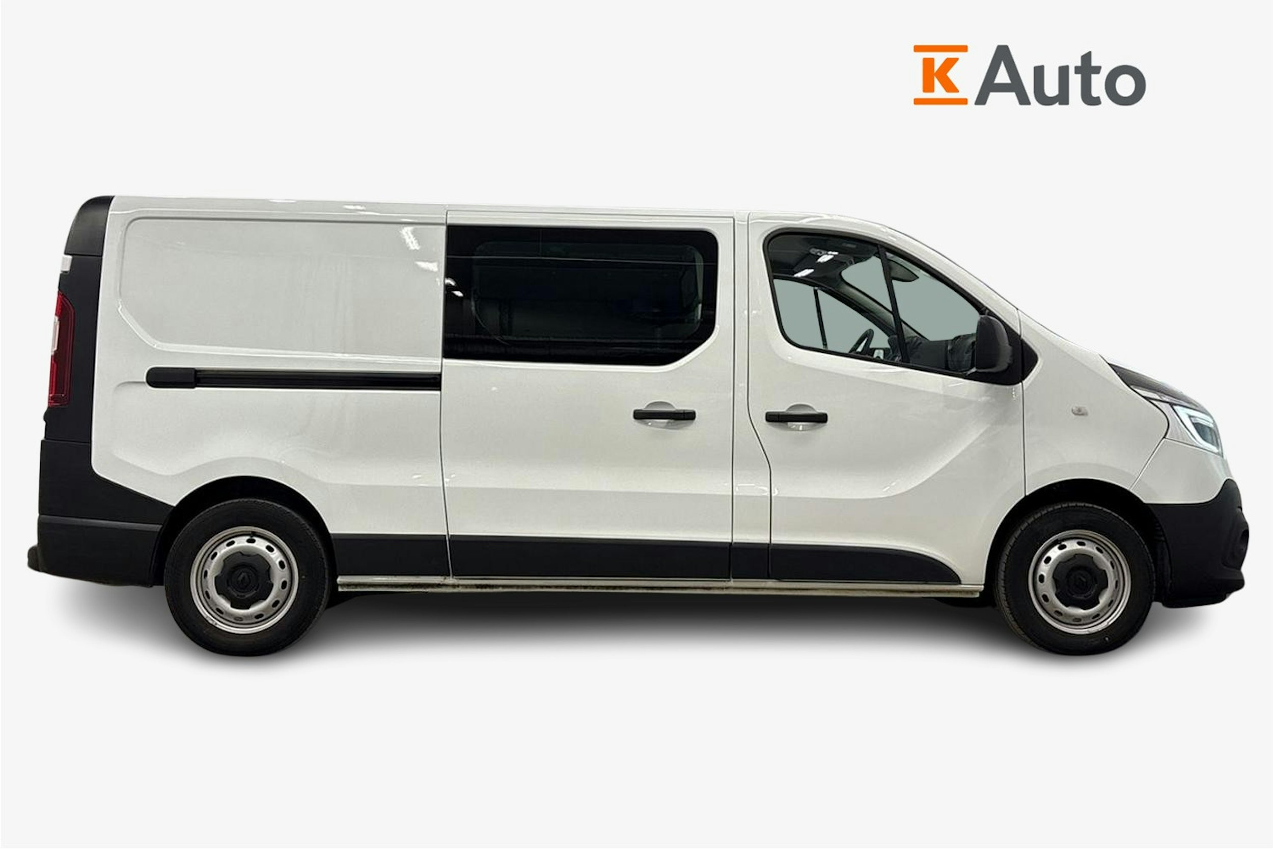 valkoinen Renault Trafic 2021 kuva 5.
