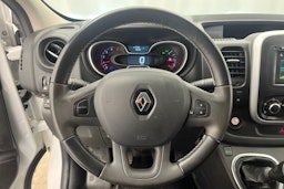 valkoinen Renault Trafic 2021 kuva 19.