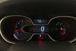 valkoinen Renault Trafic 2021 kuva 20.