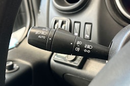 valkoinen Renault Trafic 2021 kuva 17.