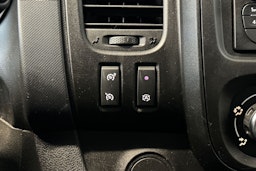 valkoinen Renault Trafic 2021 kuva 22.