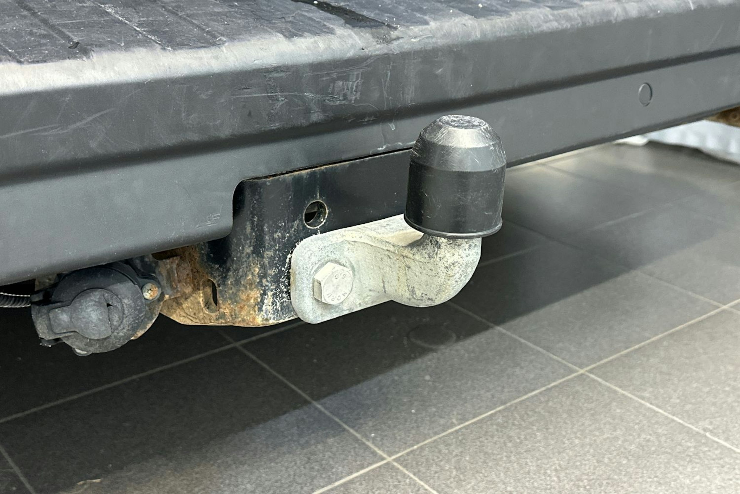 valkoinen Renault Trafic 2021 kuva 28.