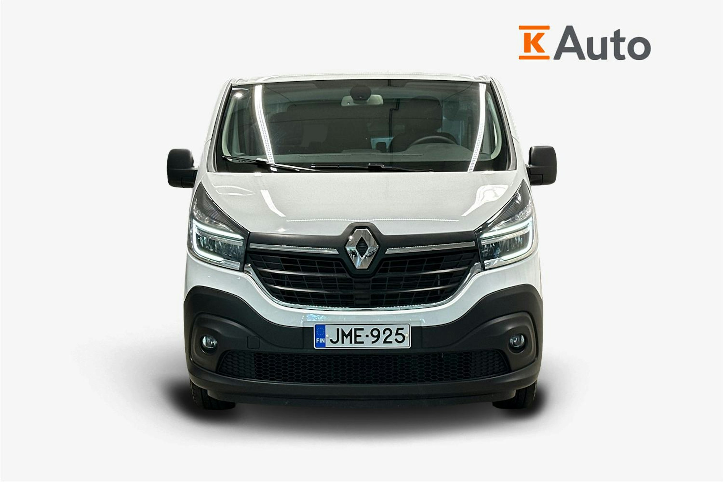 Valkoinen Renault Trafic 2021 kuva 4.