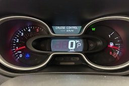 punainen Renault Trafic 2021 kuva 14.