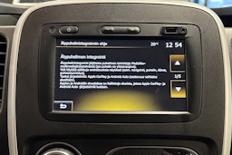 punainen Renault Trafic 2021 kuva 17.