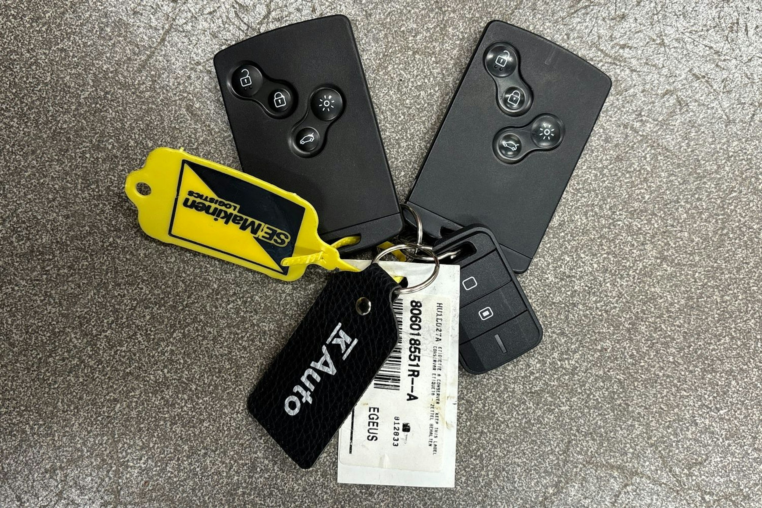 punainen Renault Trafic 2021 kuva 20.