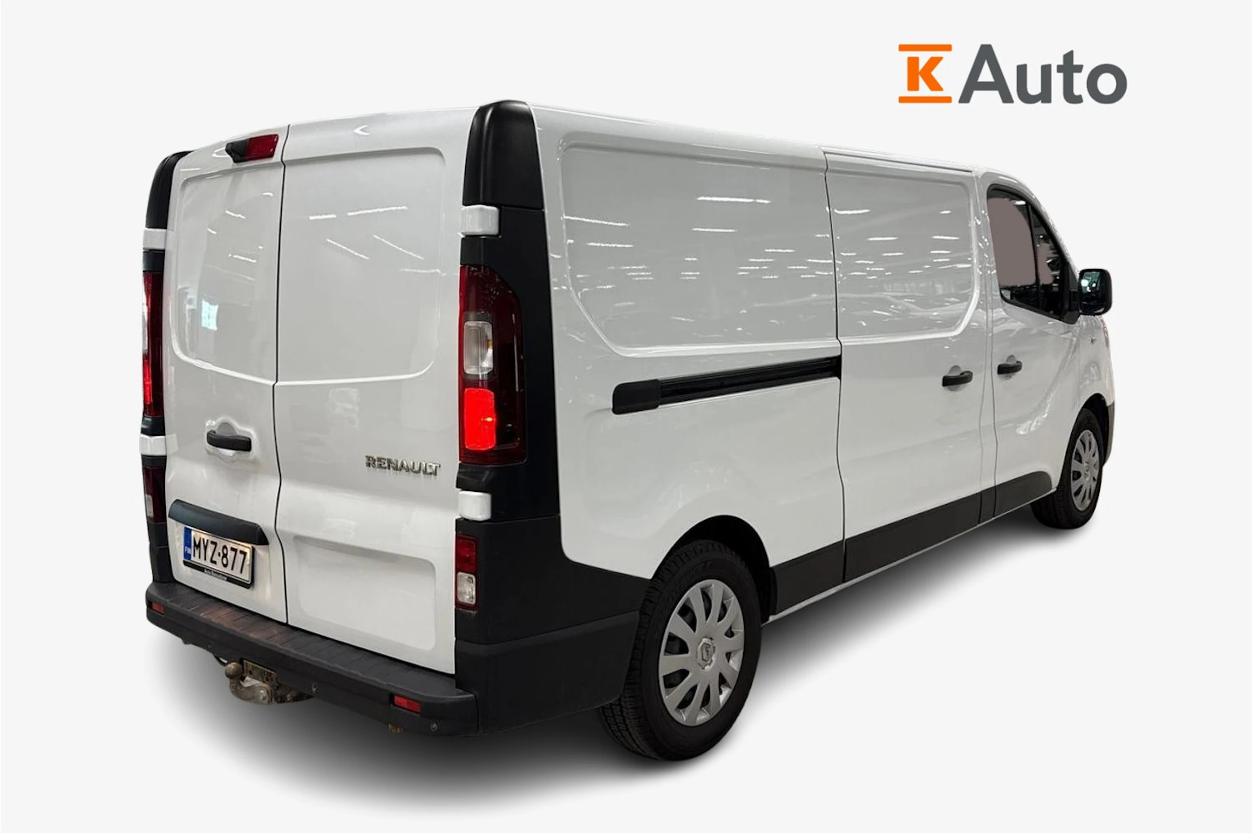 Valkoinen Renault Trafic 2021 kuva 3.