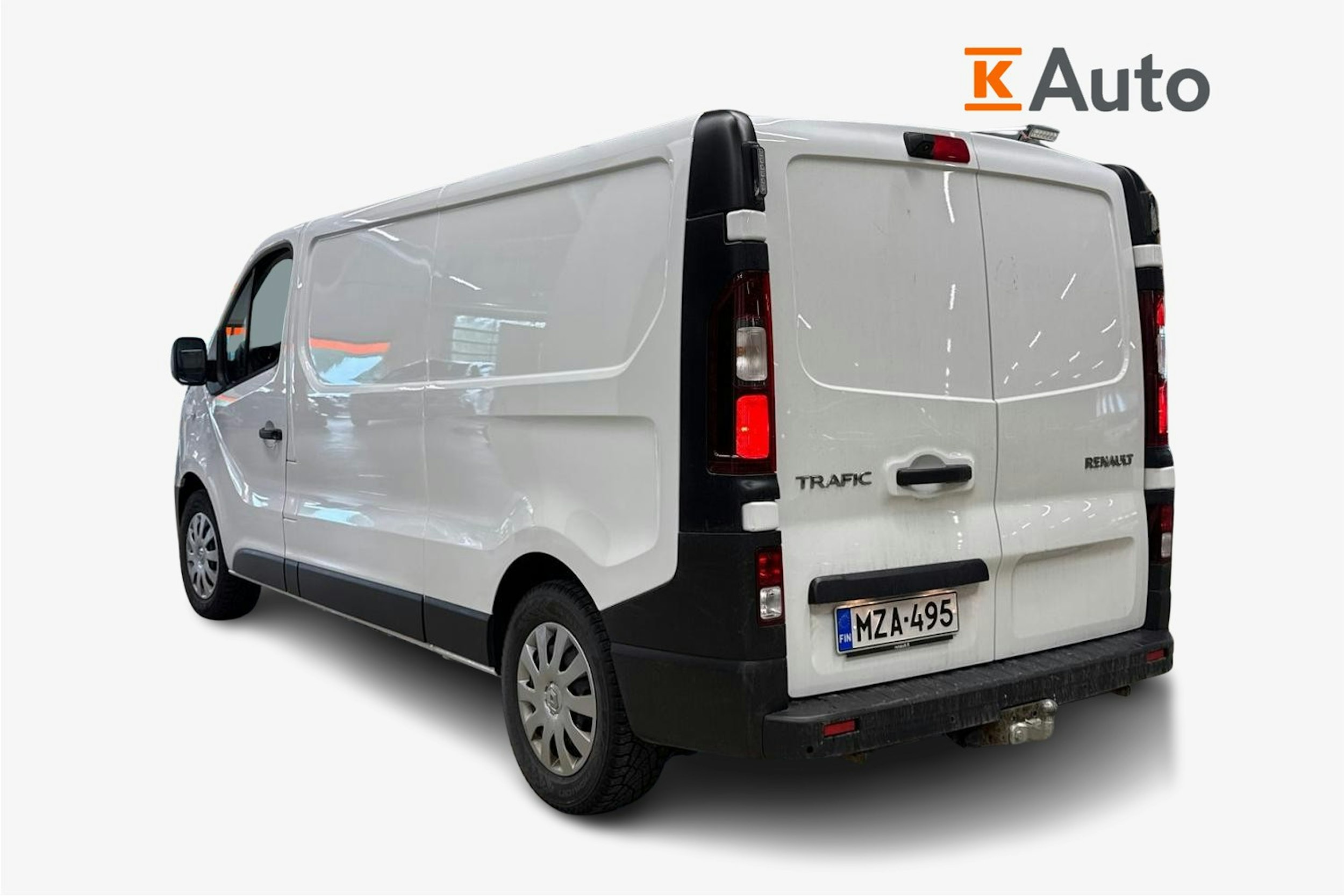 valkoinen Renault Trafic 2021 kuva 2.