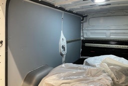 valkoinen Renault Trafic 2021 kuva 12.