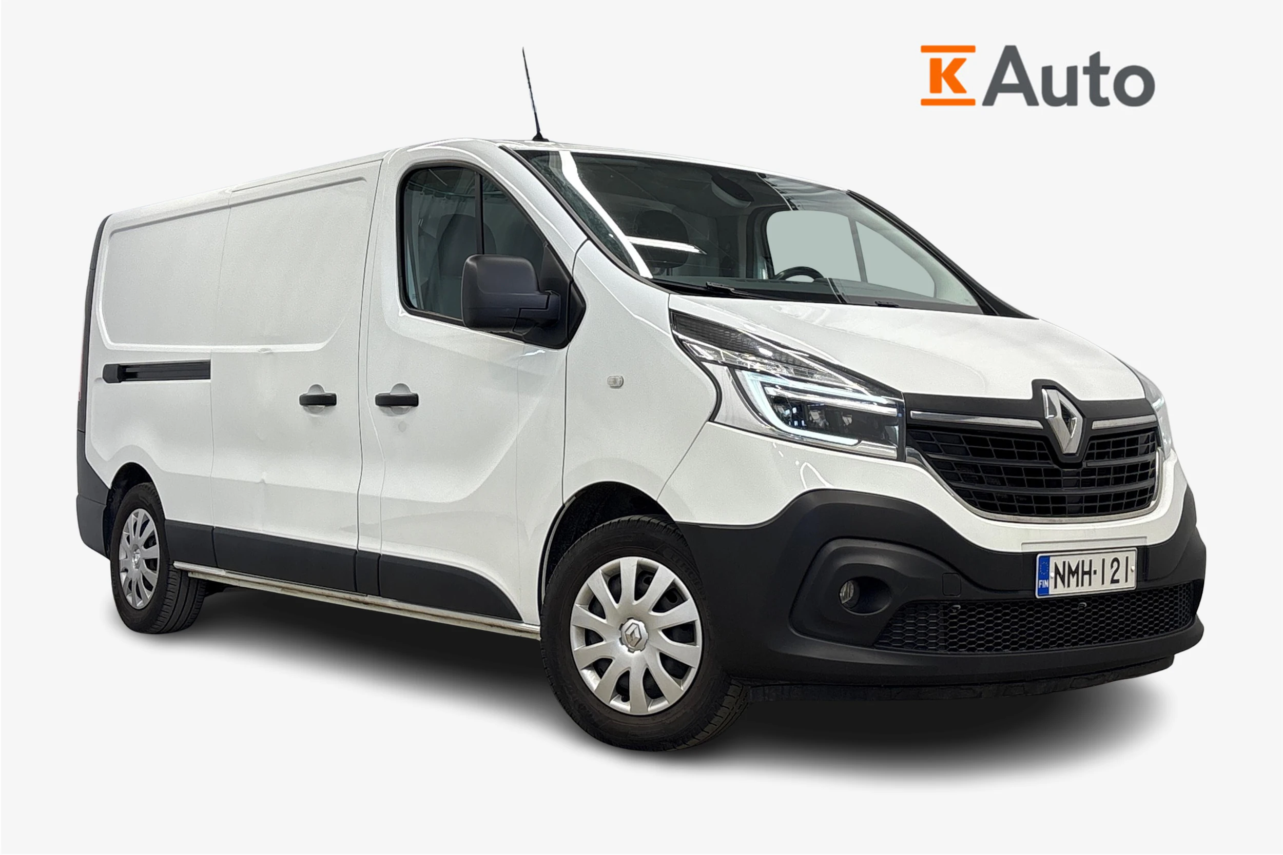 Valkoinen Renault Trafic 2021 kuva 1.