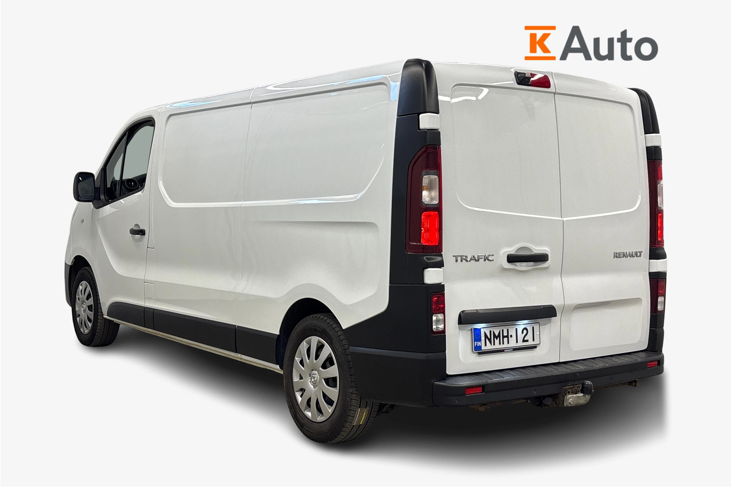 Valkoinen Renault Trafic 2021 kuva 2.