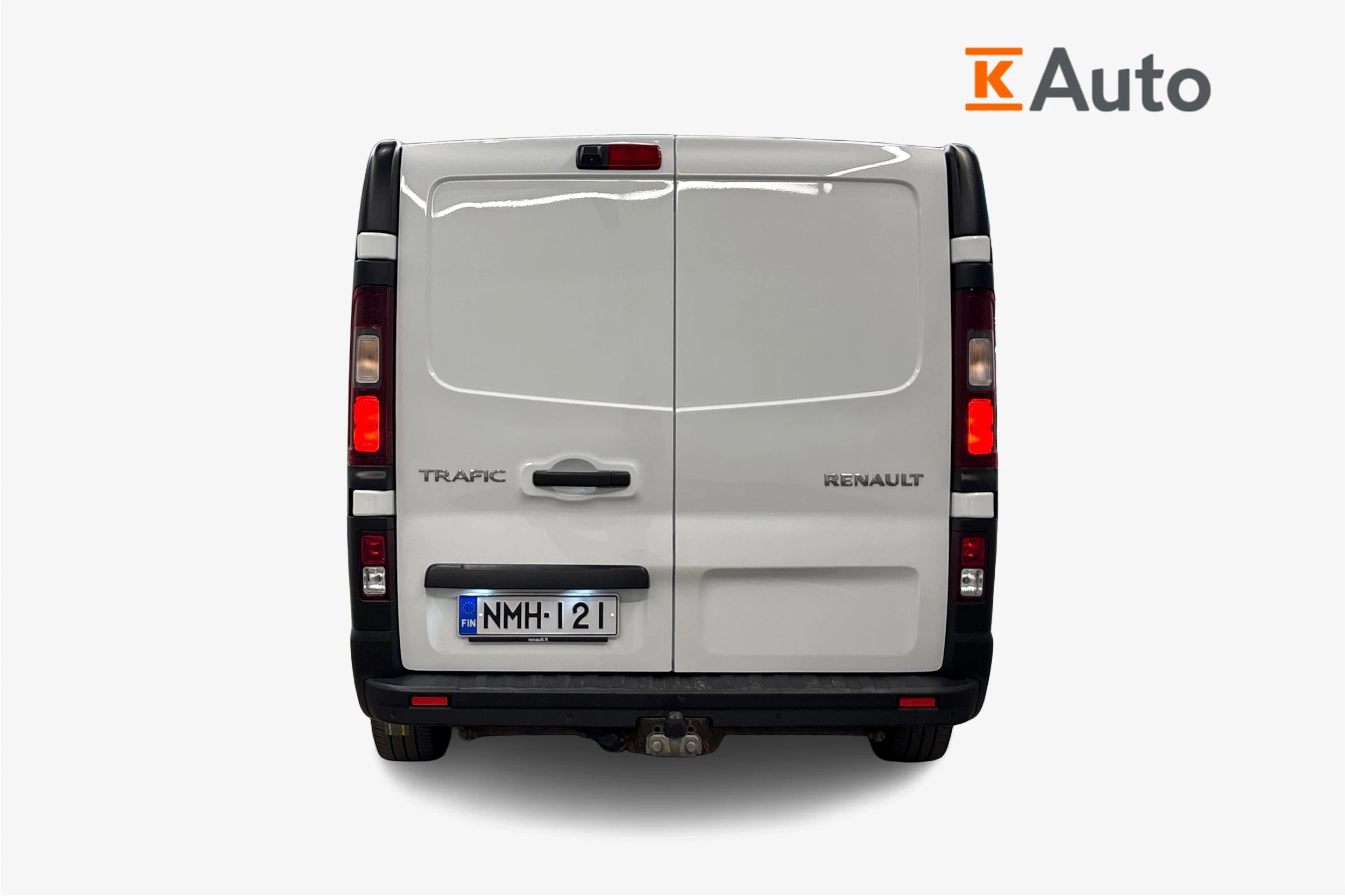 Valkoinen Renault Trafic 2021 kuva 3.