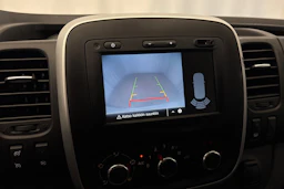 Valkoinen Renault Trafic 2021 kuva 17.