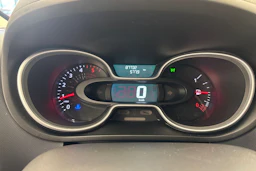 musta Renault Trafic 2021 kuva 10.