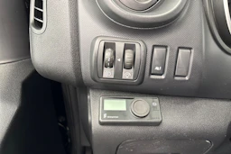 musta Renault Trafic 2021 kuva 20.