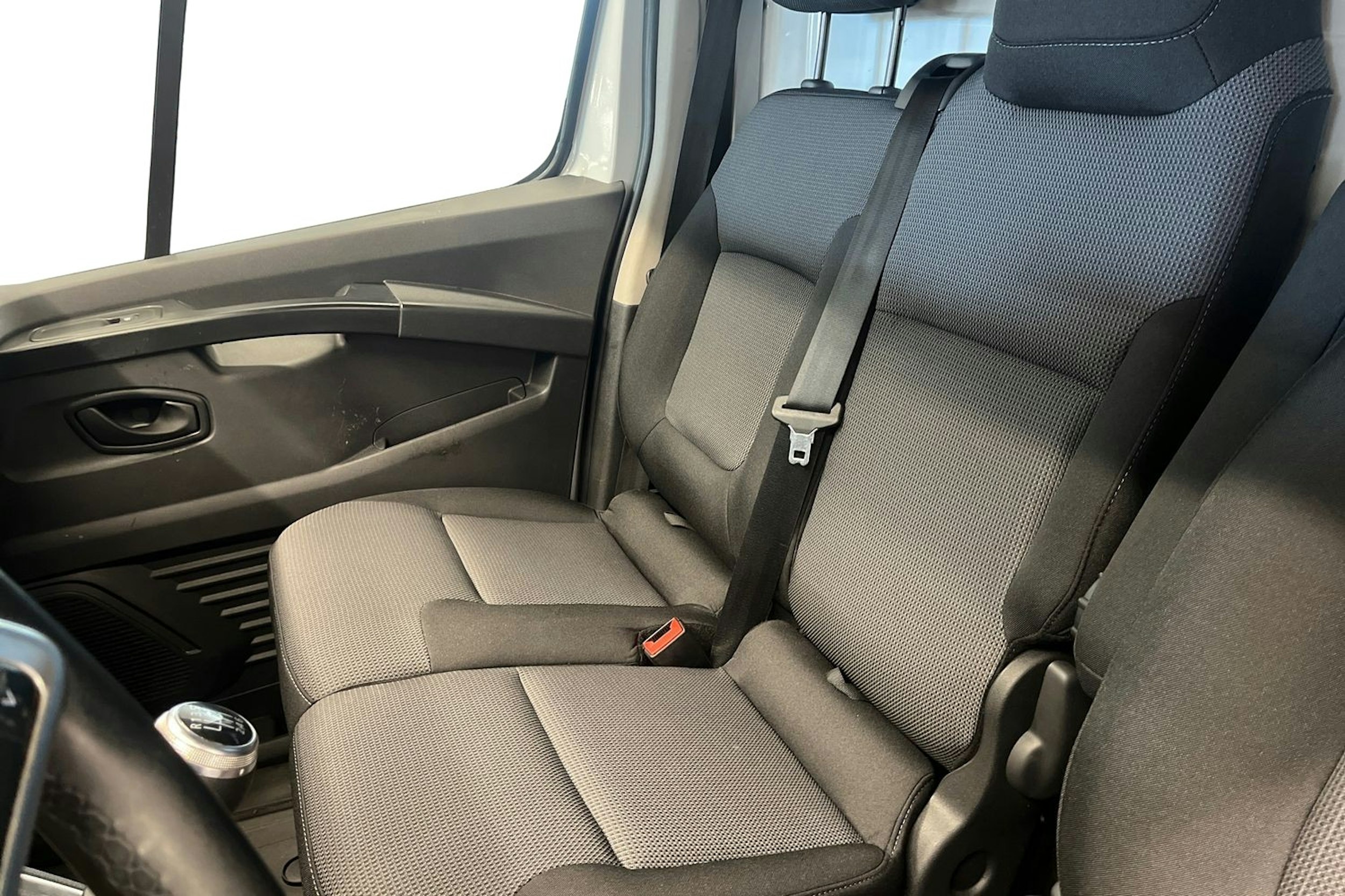 Valkoinen Renault Trafic 2022 kuva 10.