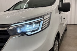 Valkoinen Renault Trafic 2022 kuva 24.