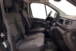 musta Renault Trafic 2022 kuva 10.