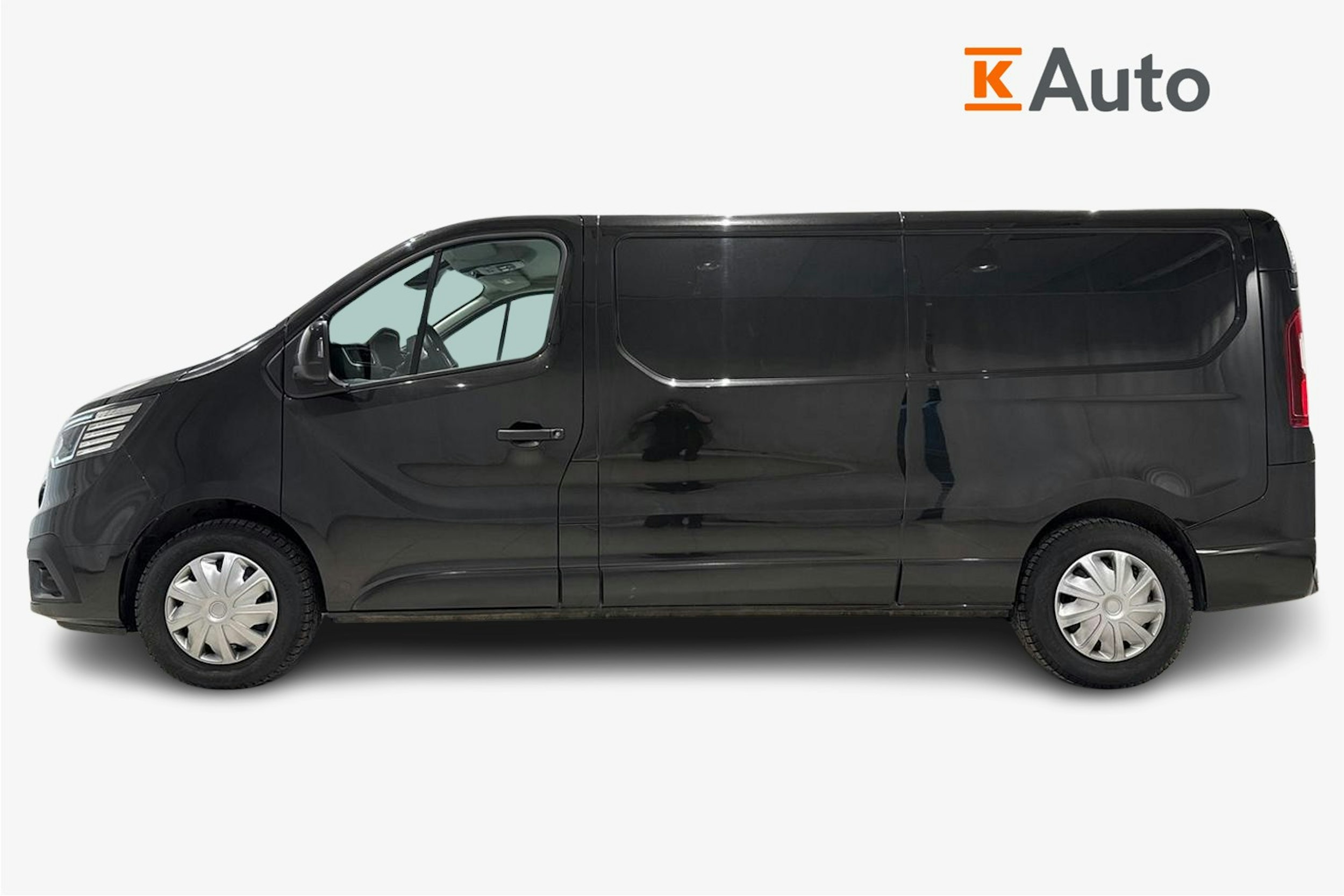 musta Renault Trafic 2022 kuva 5.