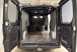 musta Renault Trafic 2022 kuva 11.