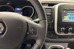 valkoinen Renault Trafic 2022 kuva 16.