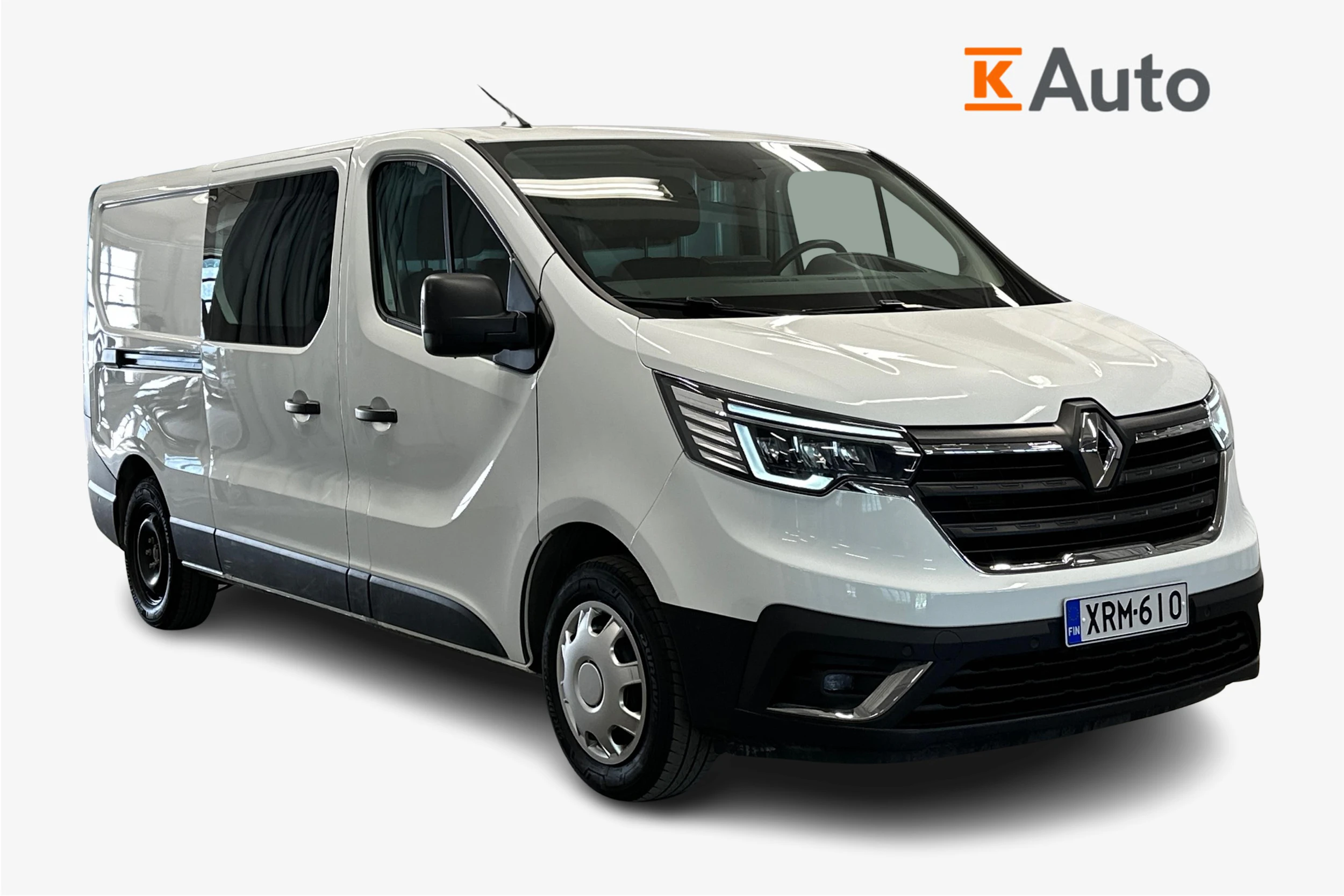 valkoinen Renault Trafic 2022 kuva 1.