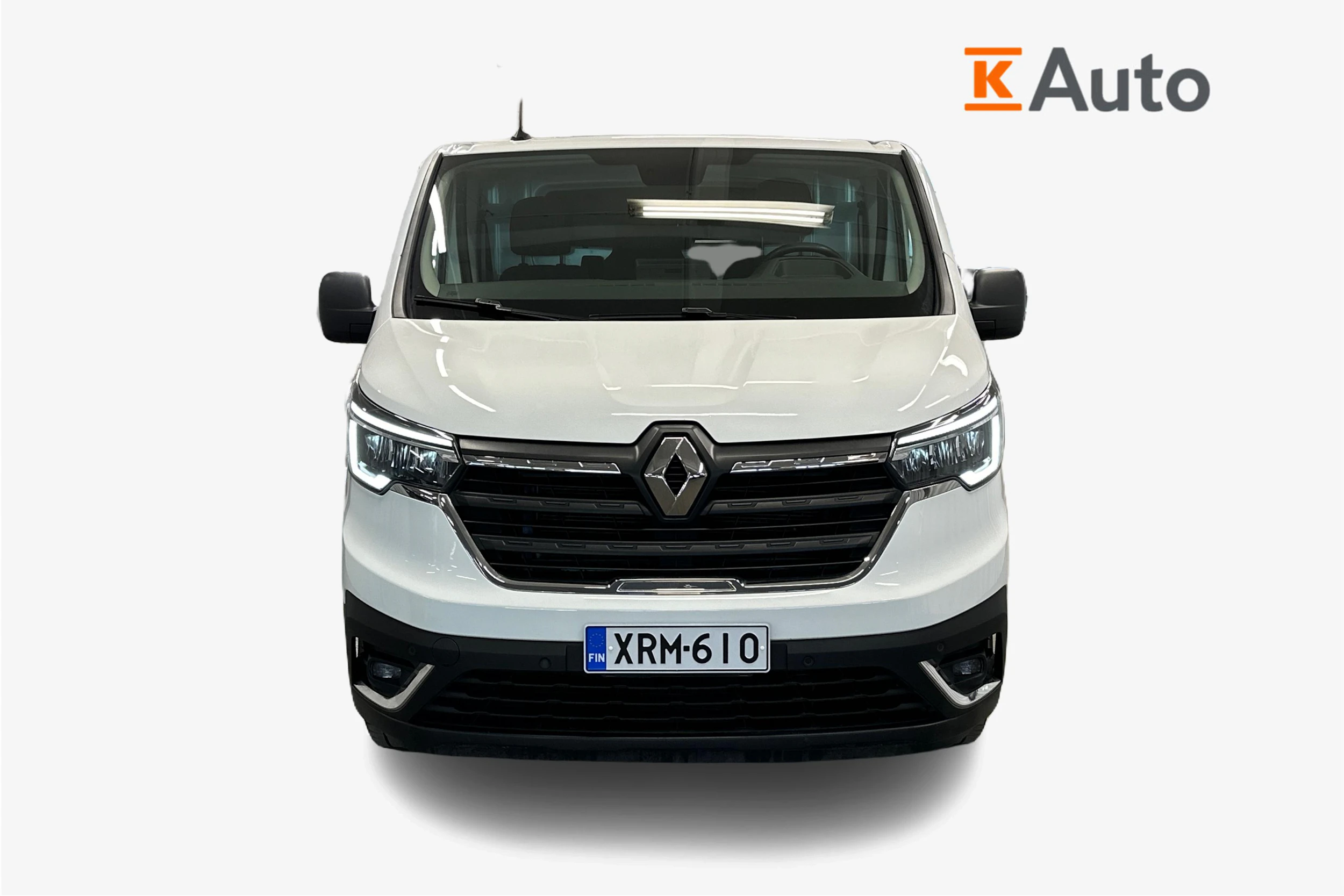 valkoinen Renault Trafic 2022 kuva 4.