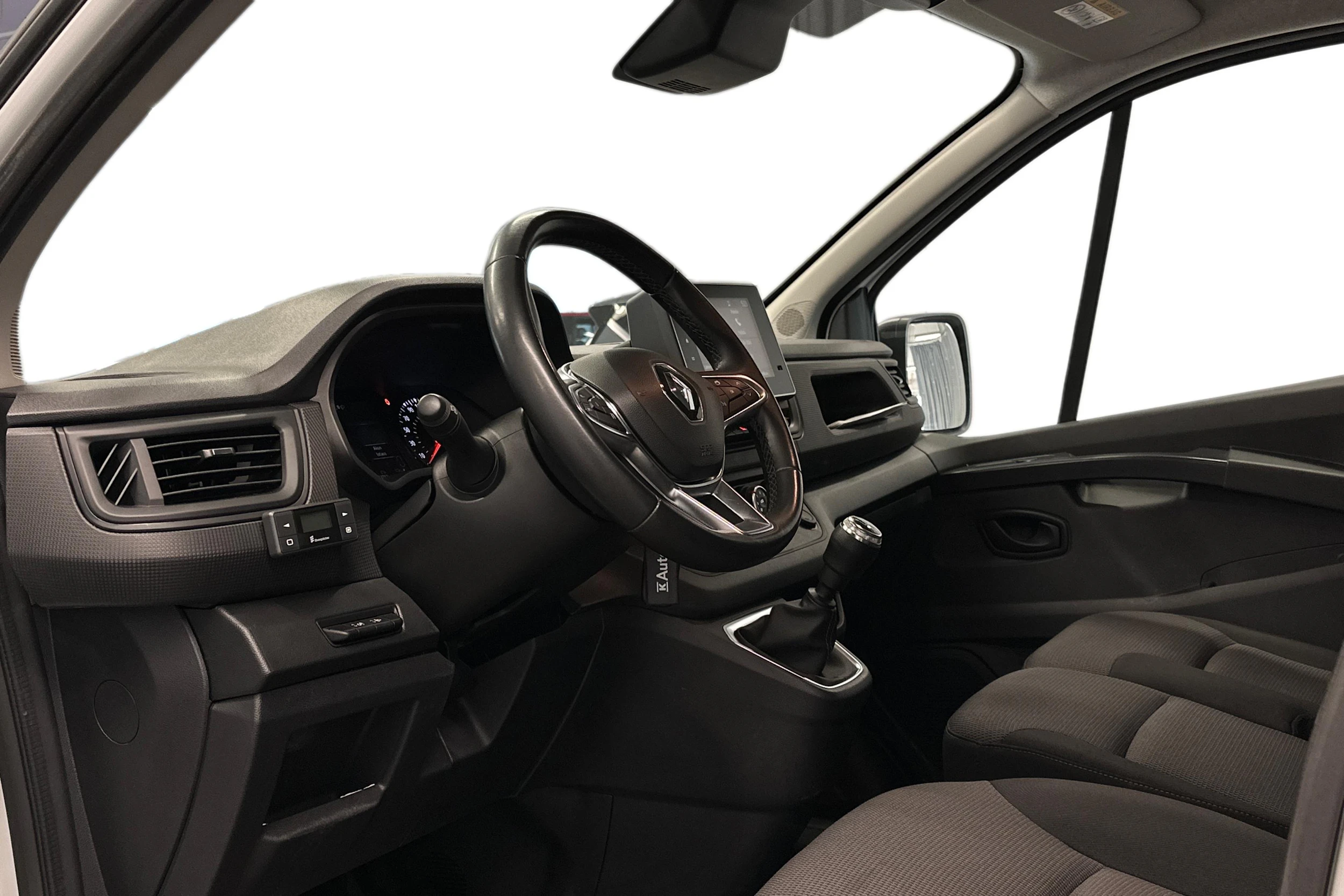 valkoinen Renault Trafic 2022 kuva 6.
