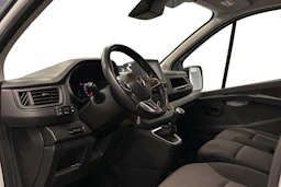 valkoinen Renault Trafic 2022 kuva 6.