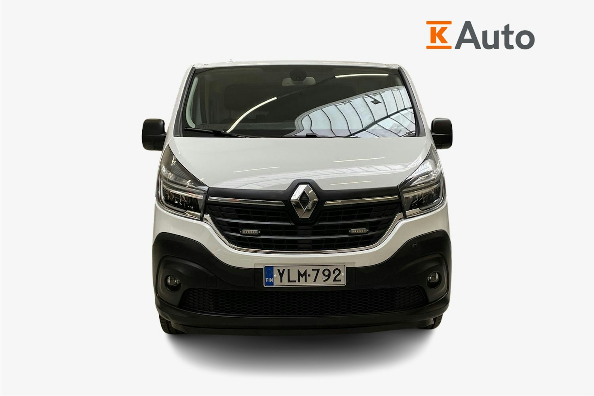 valkoinen Renault Trafic 2022 kuva 5.