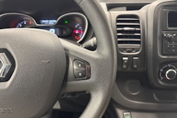 valkoinen Renault Trafic 2022 kuva 15.