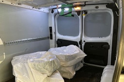 valkoinen Renault Trafic 2022 kuva 15.