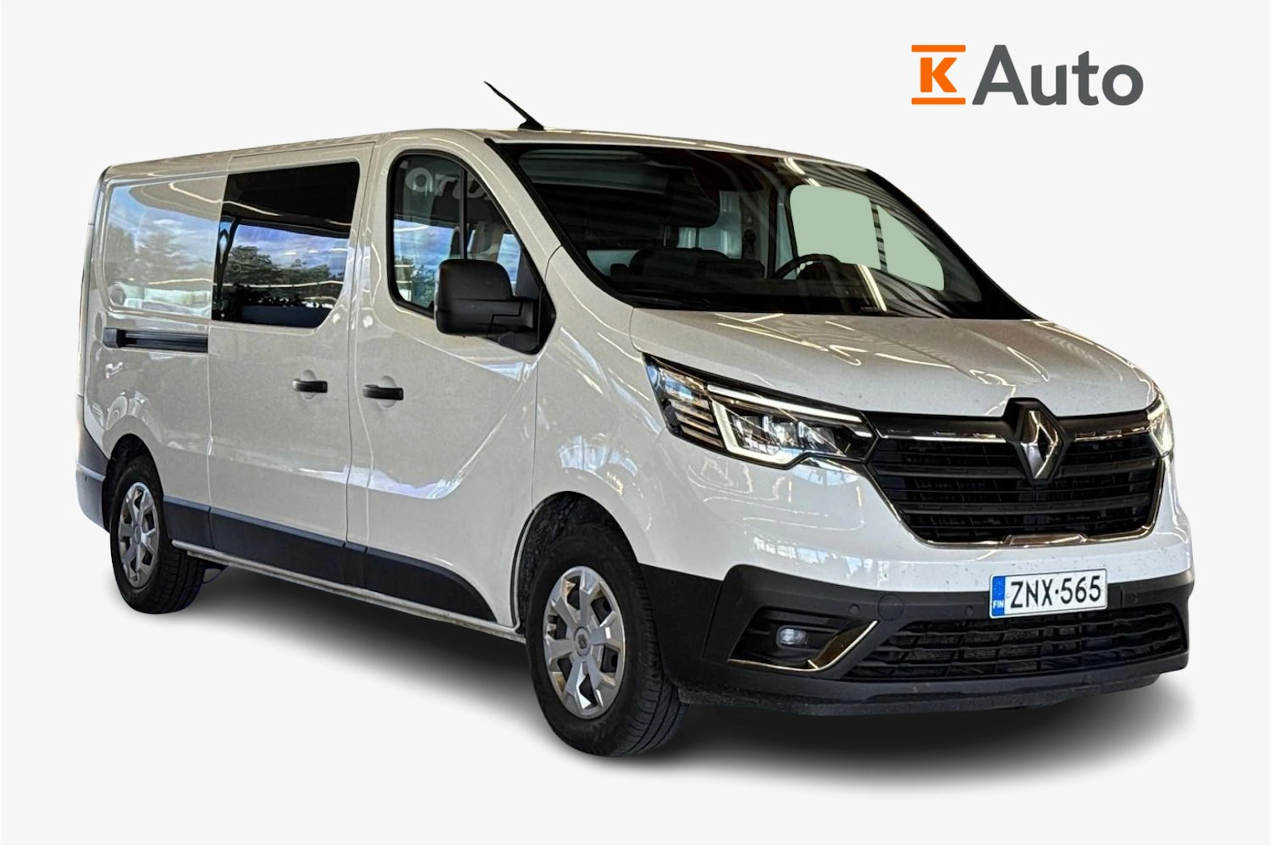 valkoinen Renault Trafic 2022 kuva 1.