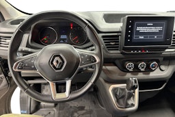 musta Renault Trafic 2023 kuva 9.