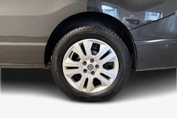 musta Renault Trafic 2023 kuva 11.