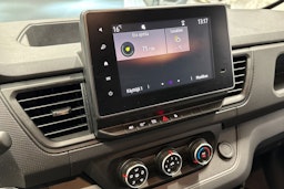musta Renault Trafic 2023 kuva 17.