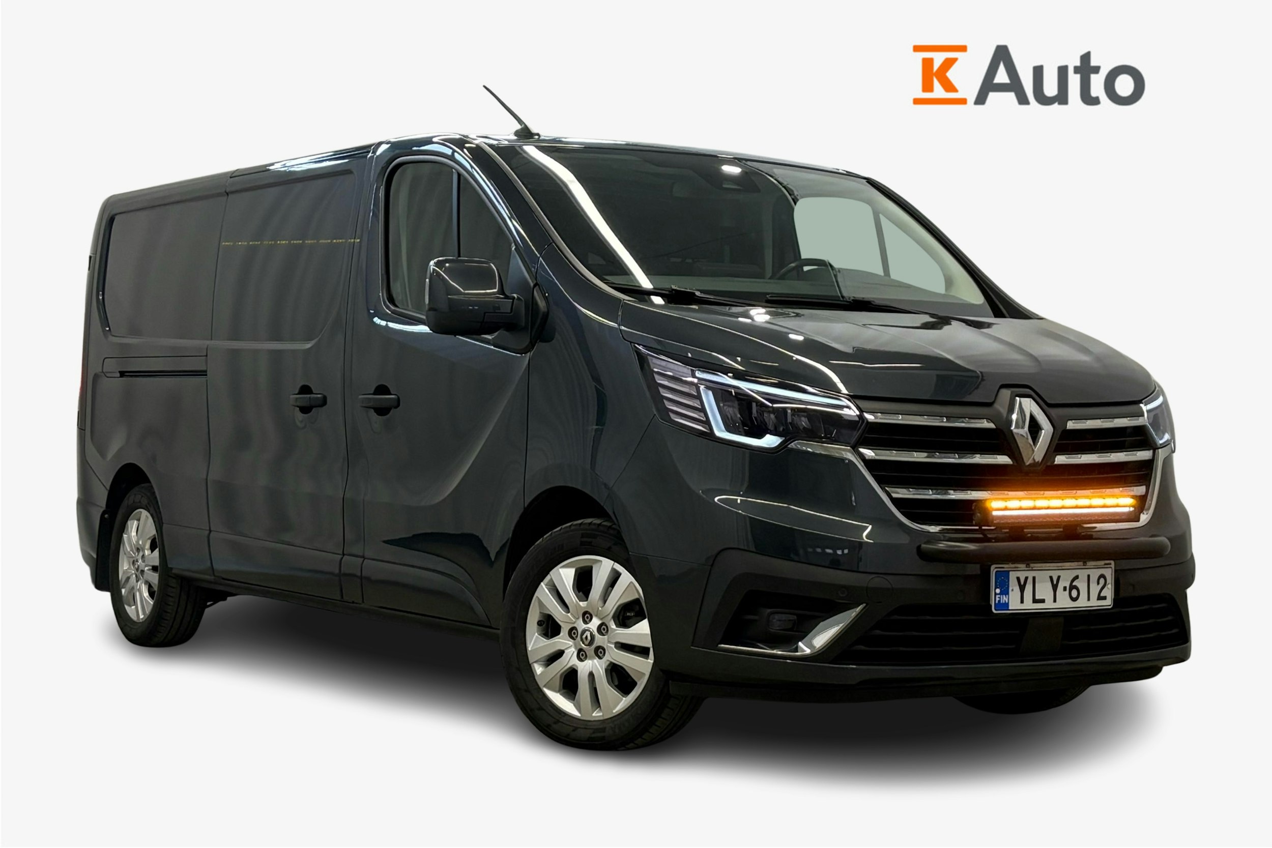 harmaa Renault Trafic 2023 kuva 1.