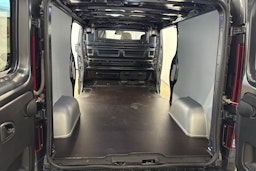 harmaa Renault Trafic 2023 kuva 10.