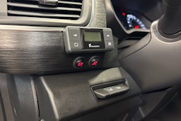 harmaa Renault Trafic 2023 kuva 14.