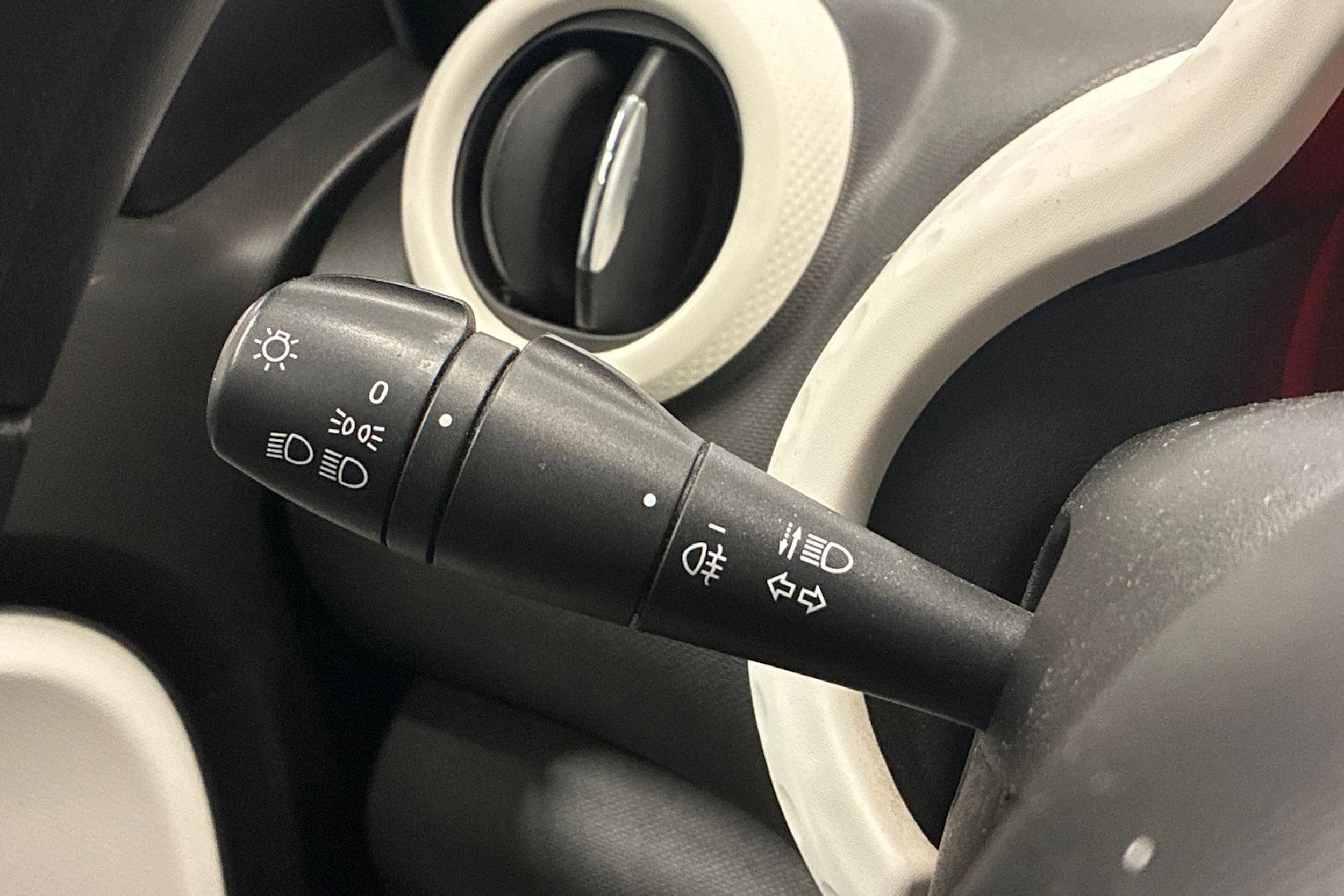 valkoinen Renault Twingo 2017 kuva 19.